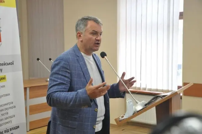 Сьомий місяць пандемії. Синютка заявив, що чинна влада лише загострила ситуацію