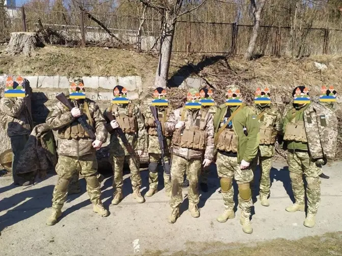 Волонтери зі Львова передаватимуть розвантажувальні жилети для військових на передову