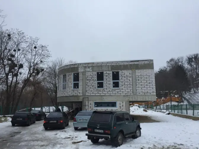 У Львові завершують реконструкцію частини стадіону «Юність». Фото