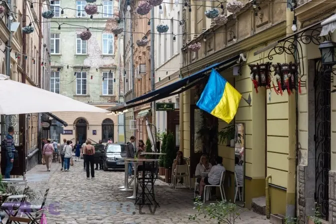 Чому на Львівщині тричі лунала сирена та скільки людей перетнули кордон. Головне за добу