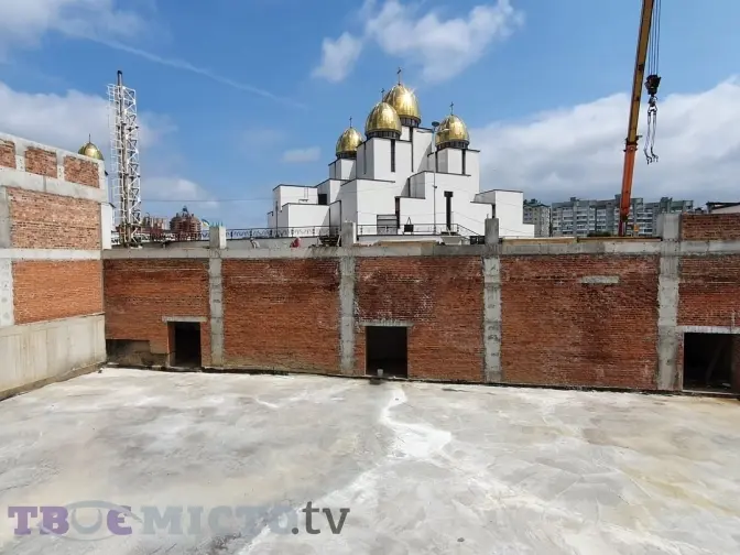 Робимо прорив. Як на Сихові будують найбільшу у Львові катехитичну школу. Фото, відео