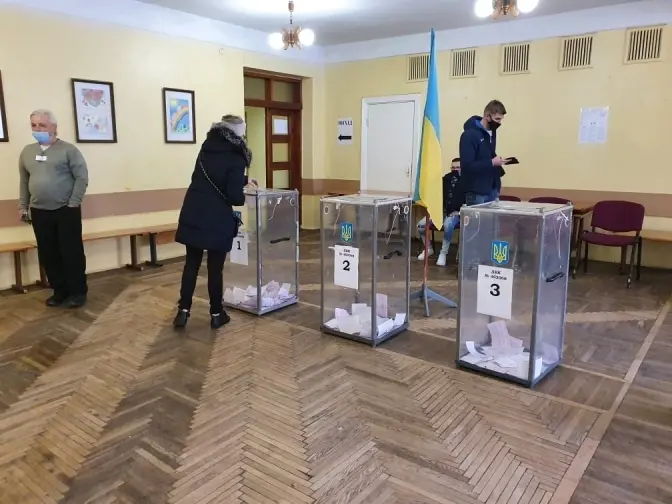 У Львові проголосувало 12,5% виборців