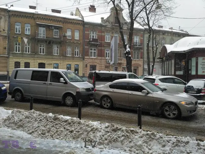 Ситуація на дорогах Львова: ДТП на площі Франка