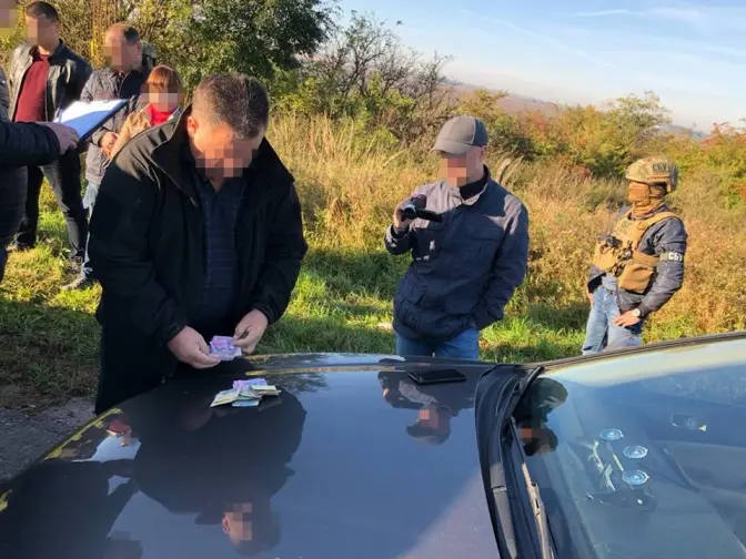 На Львівщині викрили на хабарі посадовця прикордонної служби. Фото