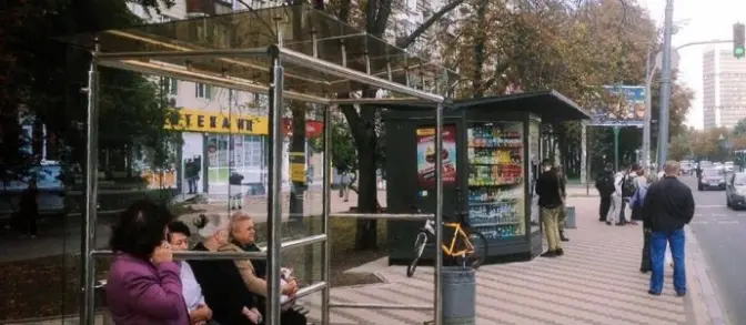 У Києві хочуть встановити укриття на зупинках