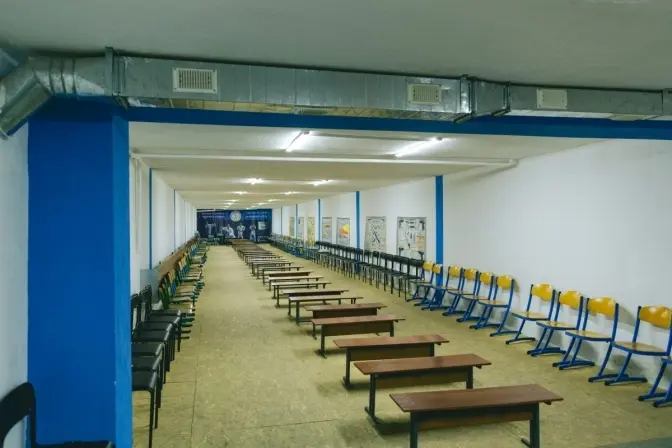 Цивільних рекомендували не впускати в шкільні укриття на Львівщині