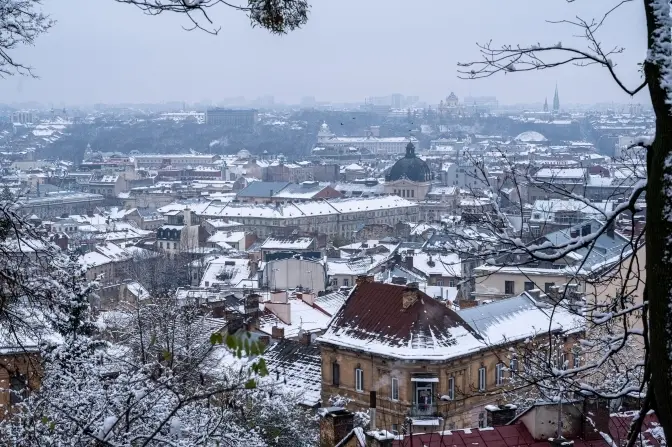 Унаслідок падіння вантажного ліфта у центрі Львова загинув чоловік