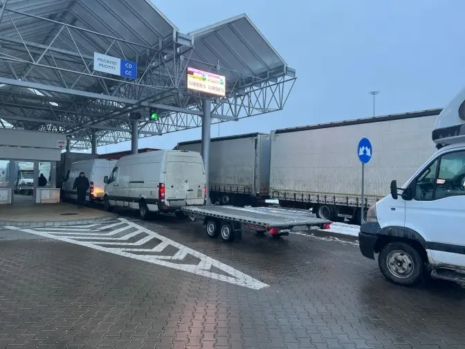 У двох пунктах пропуску на Львівщині є черги із автомобілів