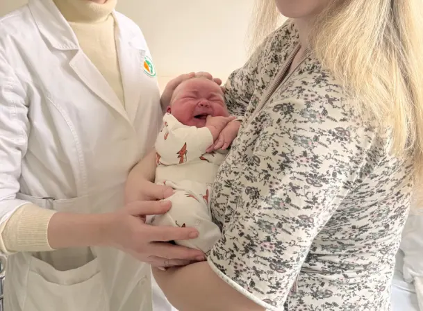 У Львові жінка природним шляхом народила хлопчика з масою 5 кг