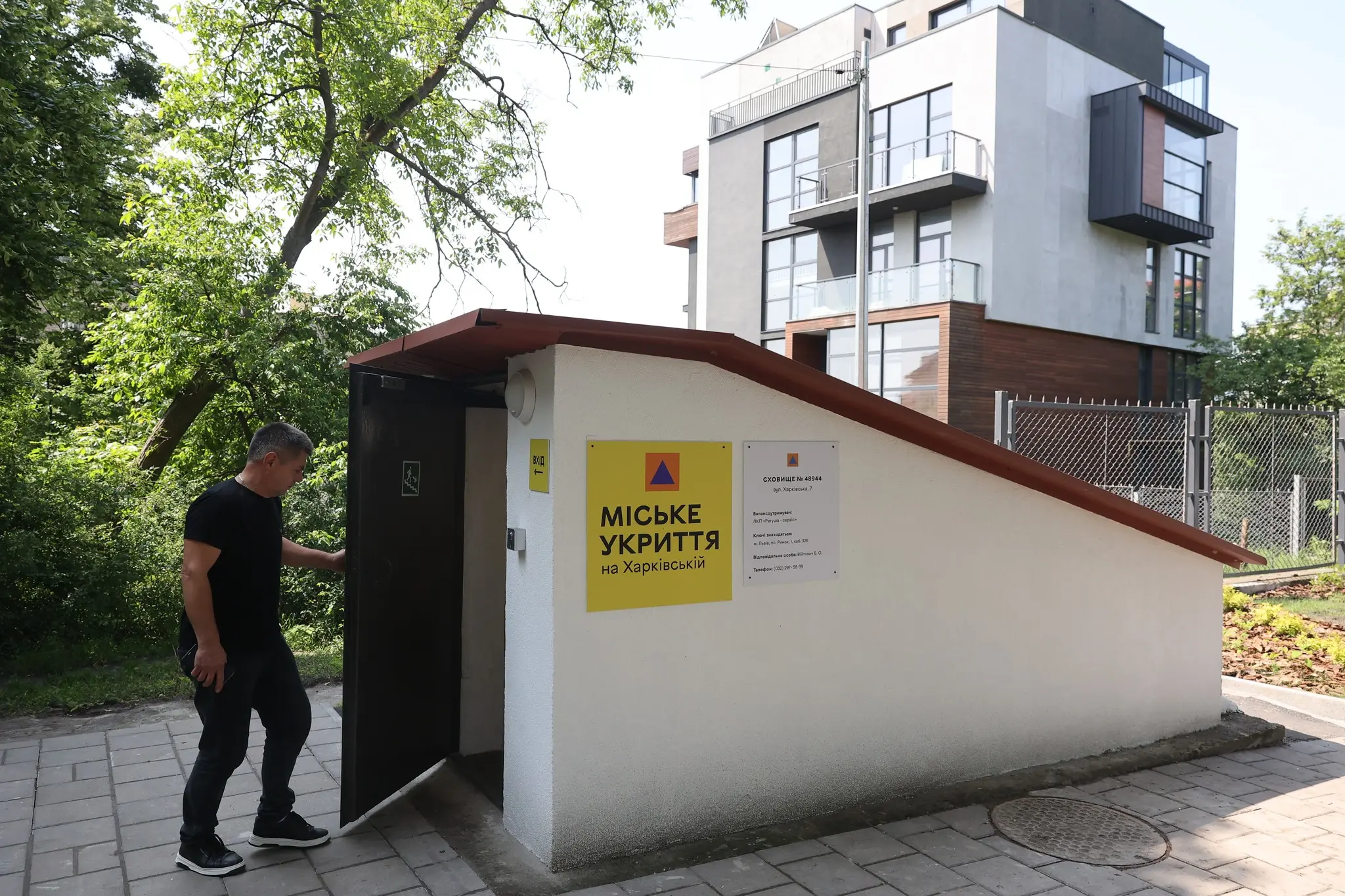 208 м² під землею: в одному з районів Львова відкрили нове укриття на триста людей