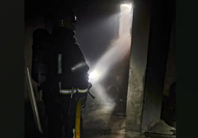 У львівській багатоповерхівці спалахнула пожежа в паркінгу