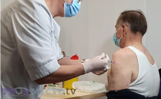 Приватні клініки і ФОПи можуть створювати бригади вакцинації та пункти щеплення від Covid-19