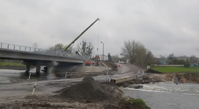 На Київщині відбудовують 50-метровий міст у Фастівському районі