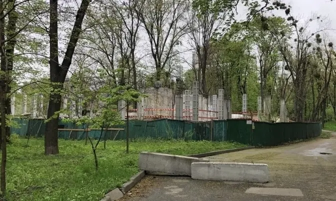 У Київраді створили робочу групу, яка розгляне питання незаконної забудови парку Пушкіна