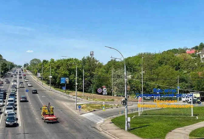 На Солом’янці в Києві встановили стелу, присвячену Валерію Лобановському