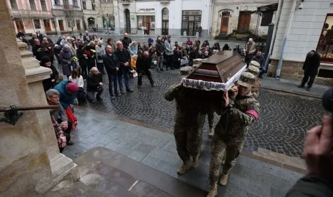 У Львові попрощаються з двома молодими Героями. Що про них відомо