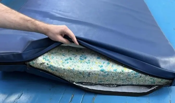У Києві комісія проводить службове розслідування по закупівлі матів в укриття шкіл за завищеними цінами