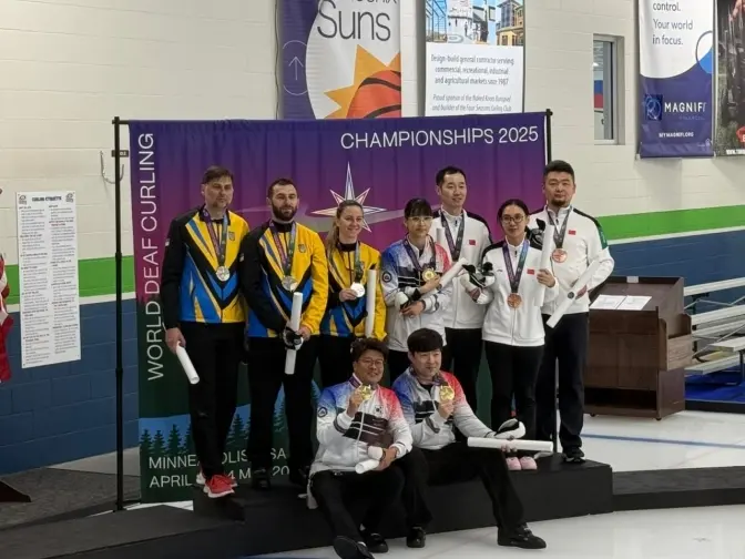 Параатлети зі Львівщини вибороли срібло на чемпіонаті світу з керлінгу