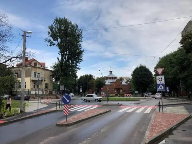 Депутати підтримали петицію про облаштування скверу на вулиці Панаса Мирного у Львові