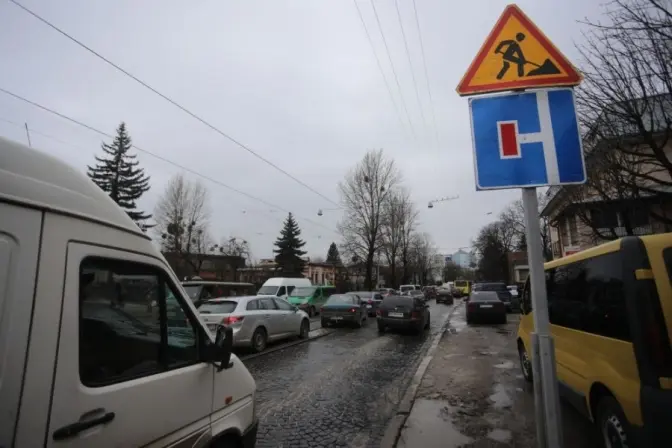 Автобус №6а не курсуватиме пів року. У Львові закрили частину вулиці Шевченка