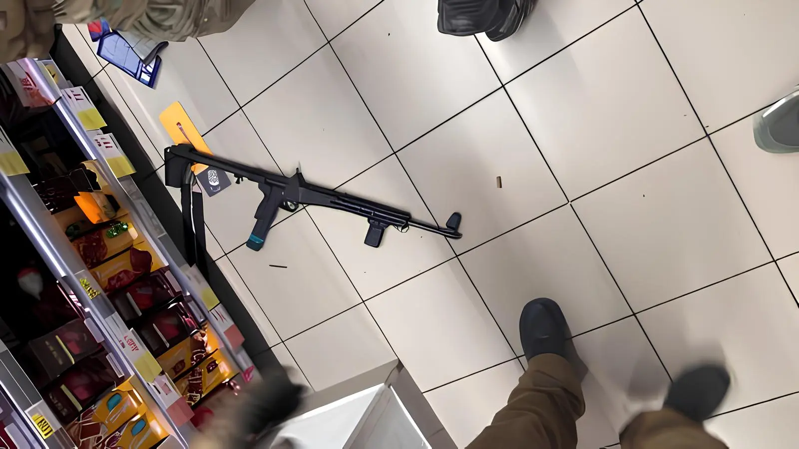 Фото з місця ліквідації стрільця, що здійснив теракт у Голосіївському районі Києва