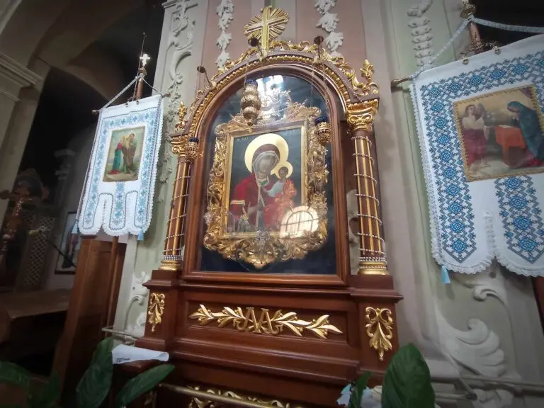 Копія Львівської ікони Богородиці, що перебуває у Свято-Покровському кафедральному соборі ПЦУ на вул. Грушевського / фото: Марія Цьомик