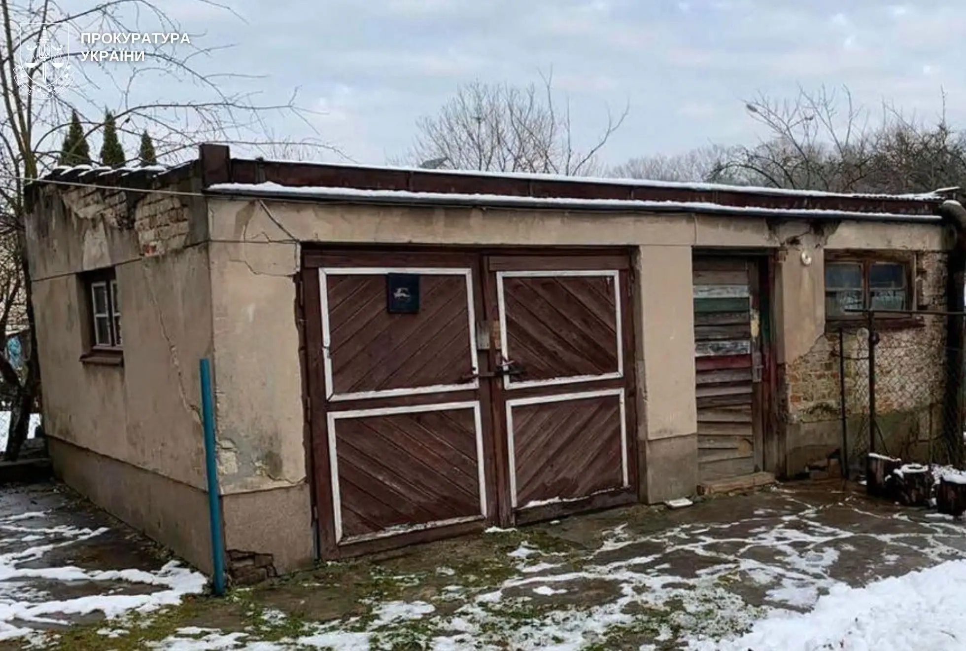 ЛМР незаконно віддала ділянку під забудову через гараж і сарай