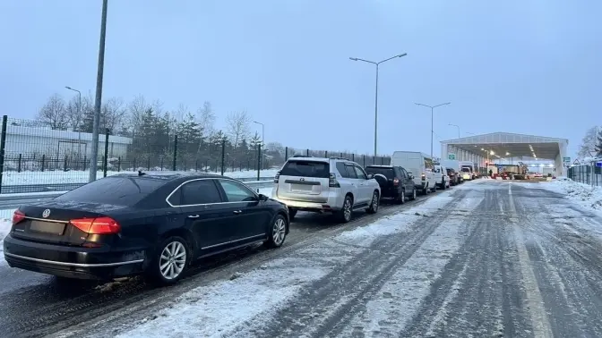 На кордоні з Польщею на Львівщині утворились черги. Де найбільші