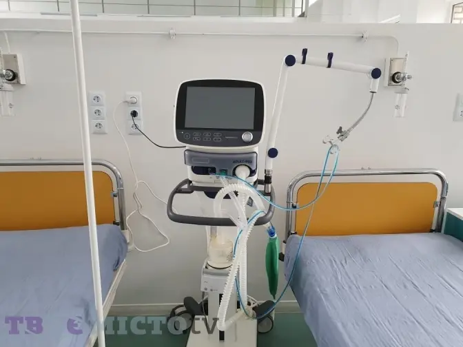 Скільки у львівських лікарнях пролікували хворих із коронавірусом, і скільки з них померли
