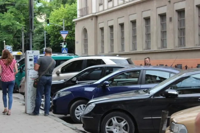 У Львові з'явився новий майданчик для платного паркування