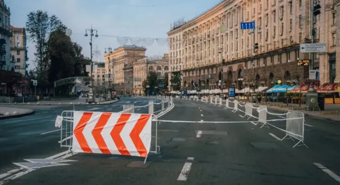 Рух автівок Хрещатиком частково обмежуватимуть протягом тижня