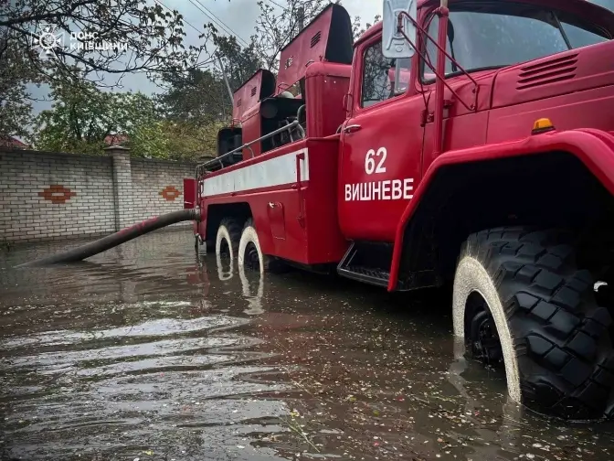 Дощі затопили Софіївську Борщагівку під Києвом