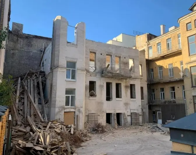 Суд дозволив забудовнику не відновлювати флігель Київського повітового земства на Рейтарській, 37-А'