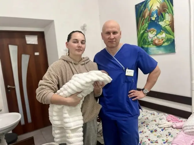 Львівські лікарі вилікували новонароджену дівчинку від запалення кісток
