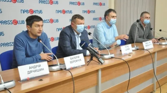 У Львові представники партій закликали зупинити фальсифікації виборів на користь влади