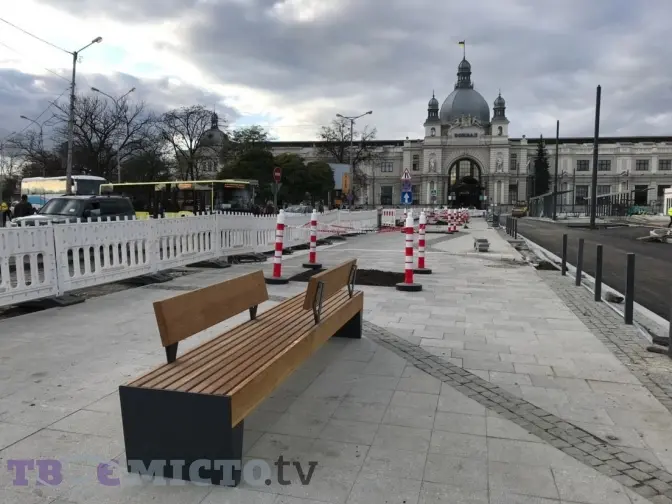 Двірцева до реконструкції і перед відкриттям першої частини. Відео з дрона