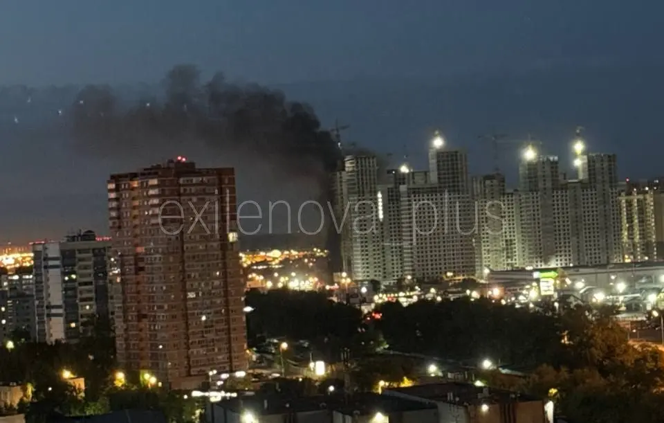 Москва зазнала наймасштабнішої атаки дронів: у Підмосков’ї спалахнув склад Wildberries