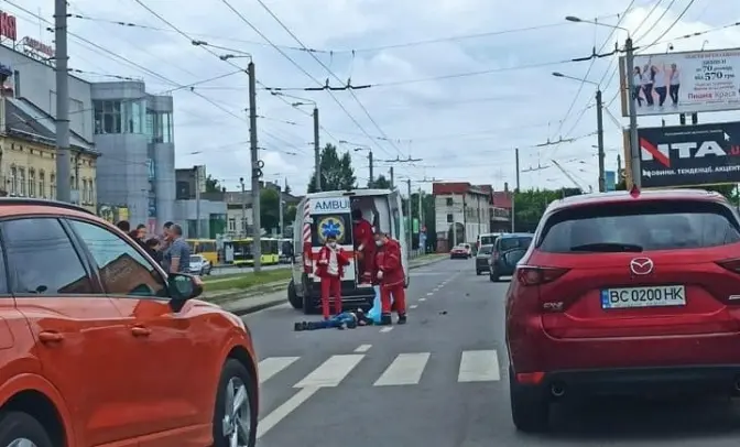 На пішохідному переході у Львові водій збив на смерть 39-річного чоловіка