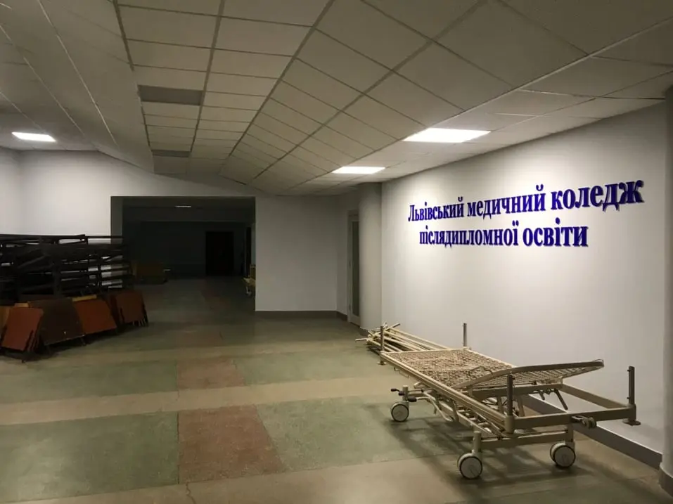 Умовне фото коледжу / Львівський портал