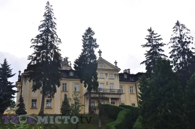 Стежками Митрополичих садів. Фоторепортаж