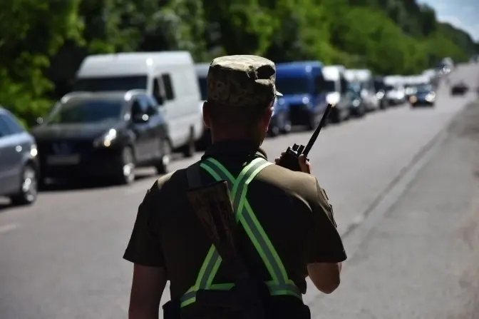 На кордоні на Львівщині зафіксували черги із сотні автомобілів: де найбільші