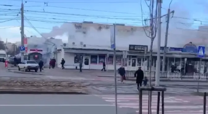 У Львові біля ринку «Провесінь» сталася пожежа. Що відомо