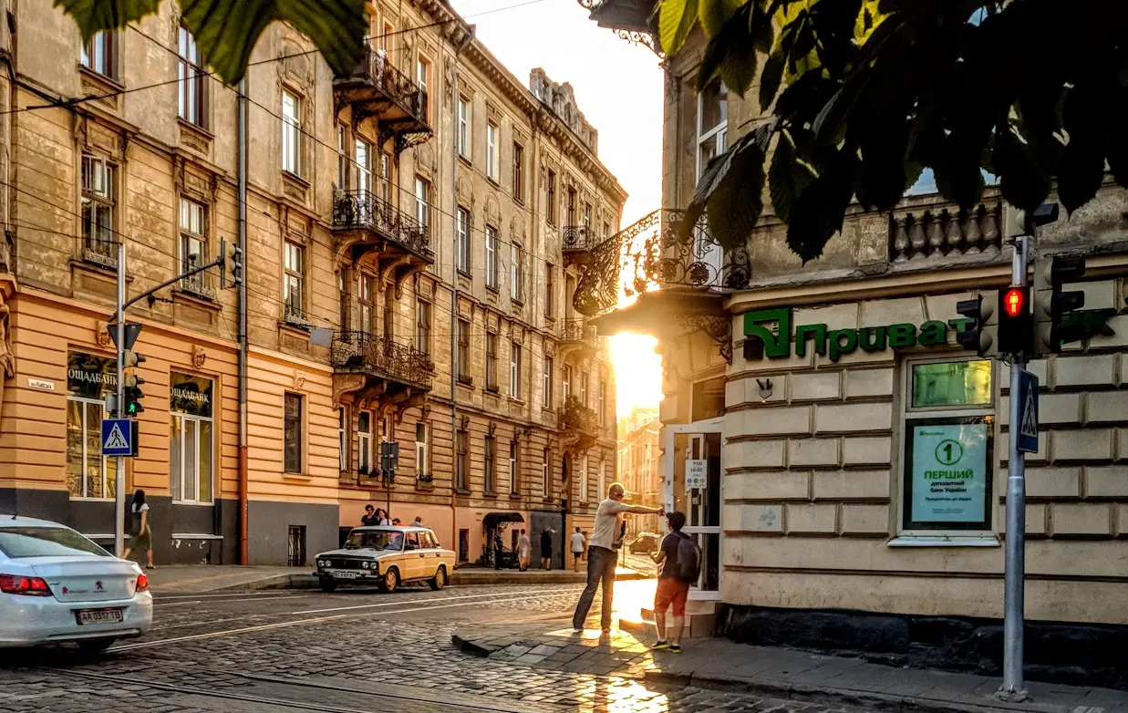Львів влітку пережив екстремальну спеку. Як місту підготуватись до кліматичних змін