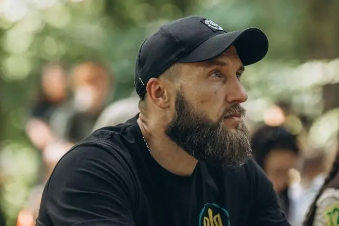 Сьогодні два роки як на війні загинув український поет зі Львова Юрій Руф