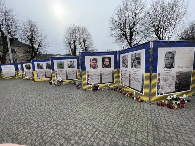 На Львівщині вшанували пам'ять полеглих у війні воїнів. Фото