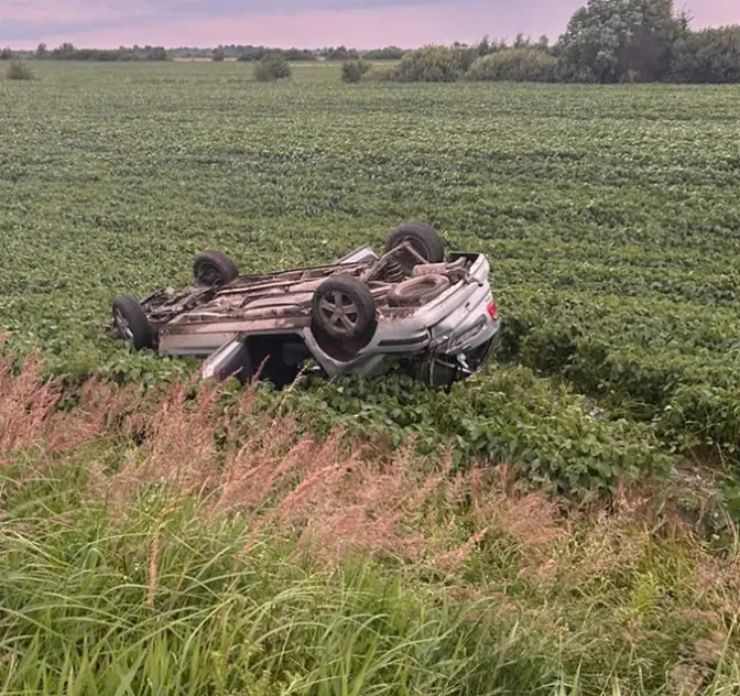 П’яний водій перекинув автомобіль на дах біля Львова, є загиблий