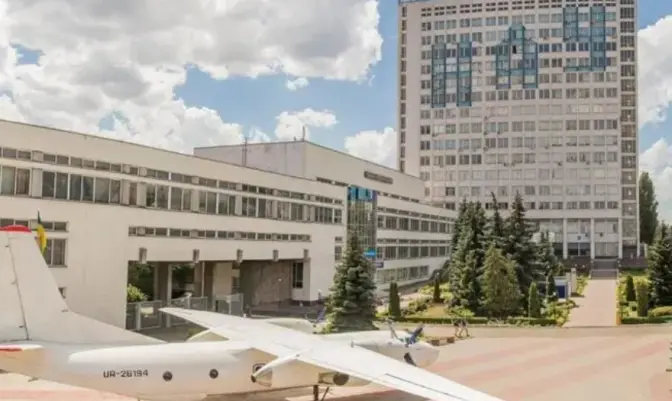 ДБР прийшло з обшуками до КАІ через схему з незаконним бронюванням від мобілізації