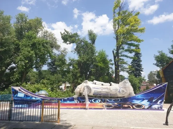 У львівському Парку культури встановлюють новий атракціон. Вартість квитків