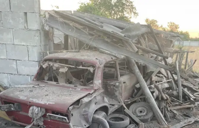 Внаслідок нічної повітряної атаки на Київщині пошкоджено приватні будинки й травмовані цивільні