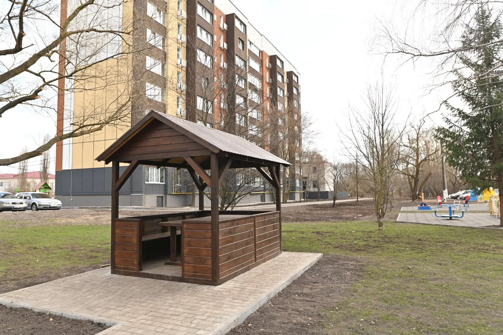 Комплексне відновлення Бородянки: на Київщині завершили ремонт двох багатоповерхівок